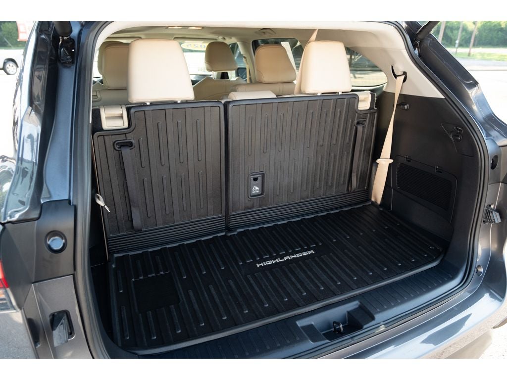 2025 Toyota Highlander XLE