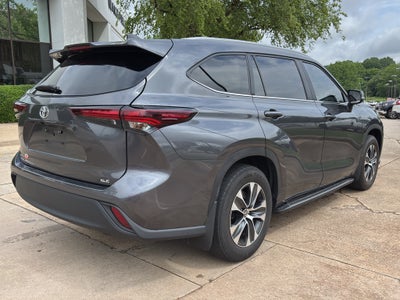 2025 Toyota Highlander LE