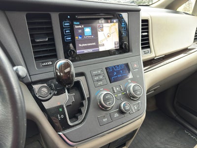 2015 Toyota Sienna XLE