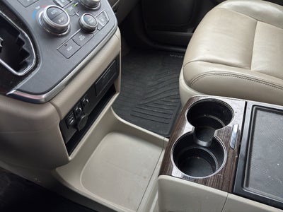 2015 Toyota Sienna XLE