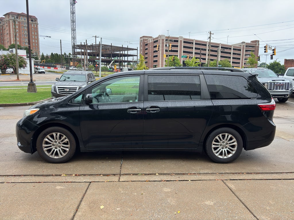 2015 Toyota Sienna XLE