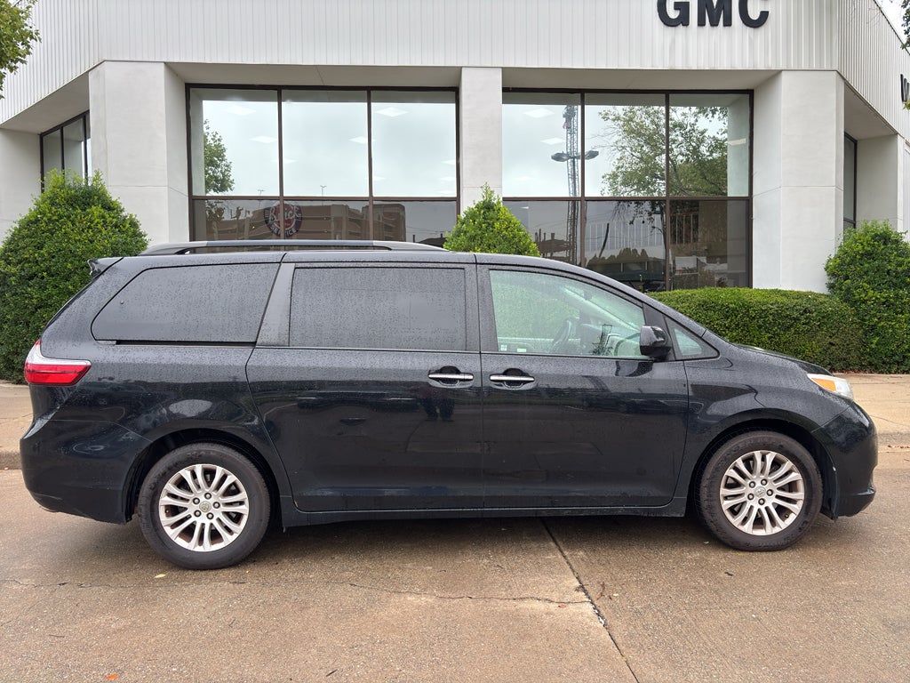 2015 Toyota Sienna XLE