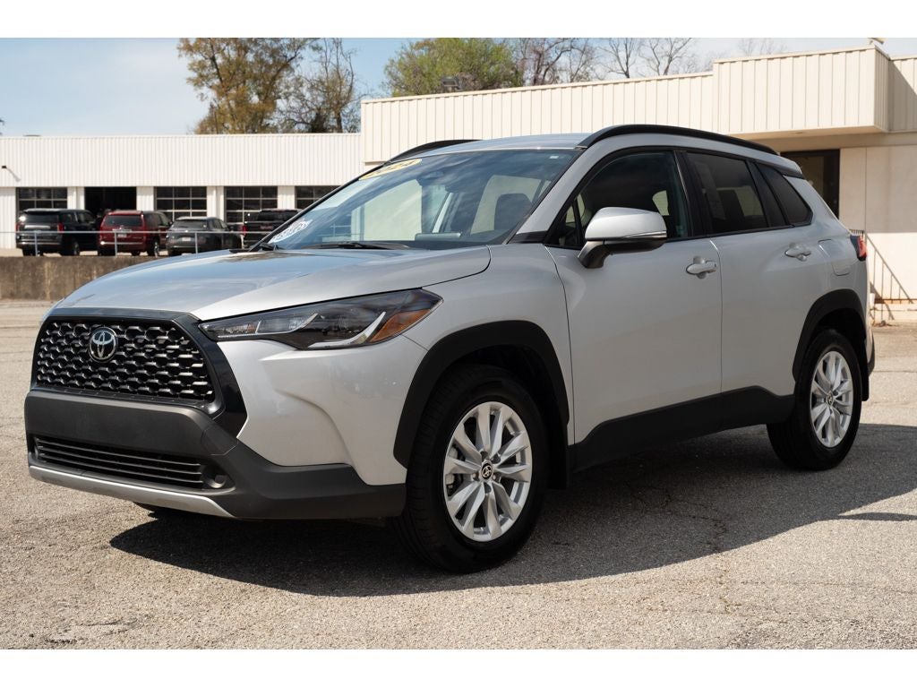2024 Toyota Corolla Cross LE