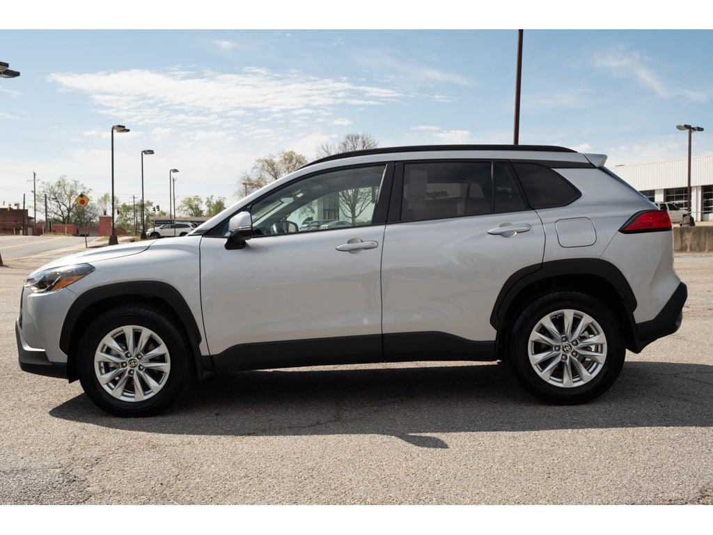 2024 Toyota Corolla Cross LE