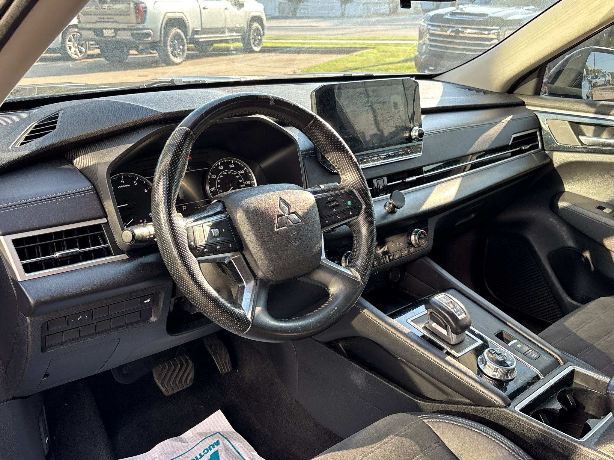 2024 Mitsubishi Outlander SE