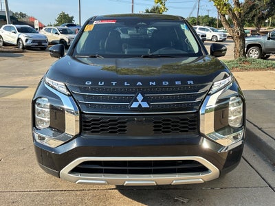 2024 Mitsubishi Outlander SE