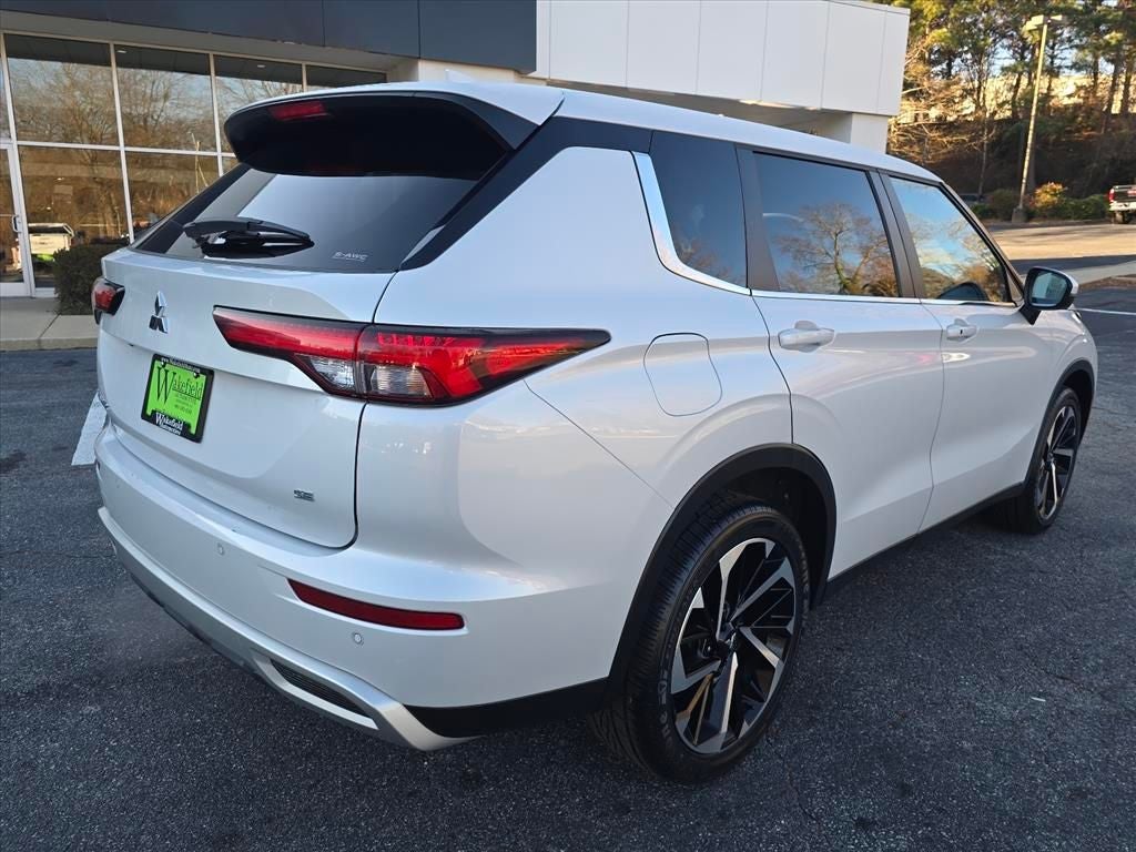2024 Mitsubishi Outlander SE