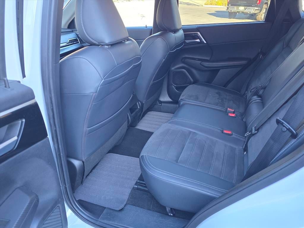 2024 Mitsubishi Outlander SE