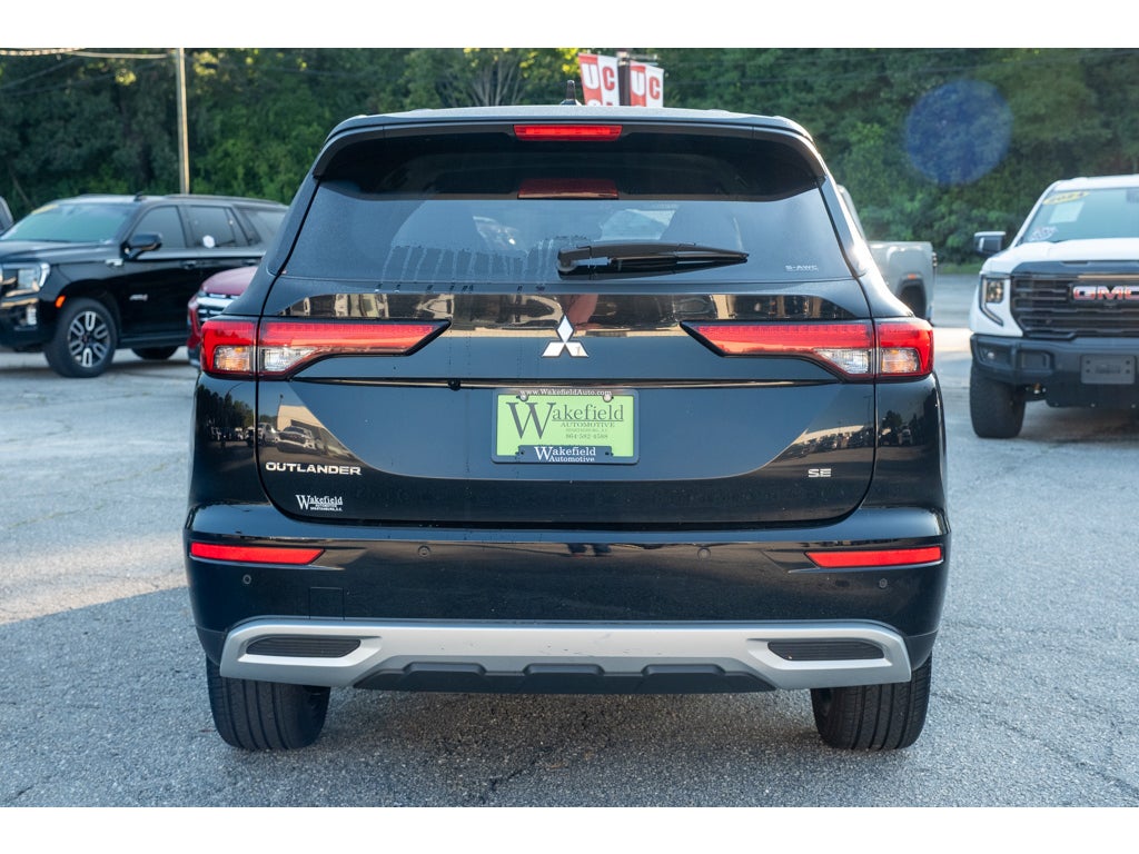 2024 Mitsubishi Outlander SE