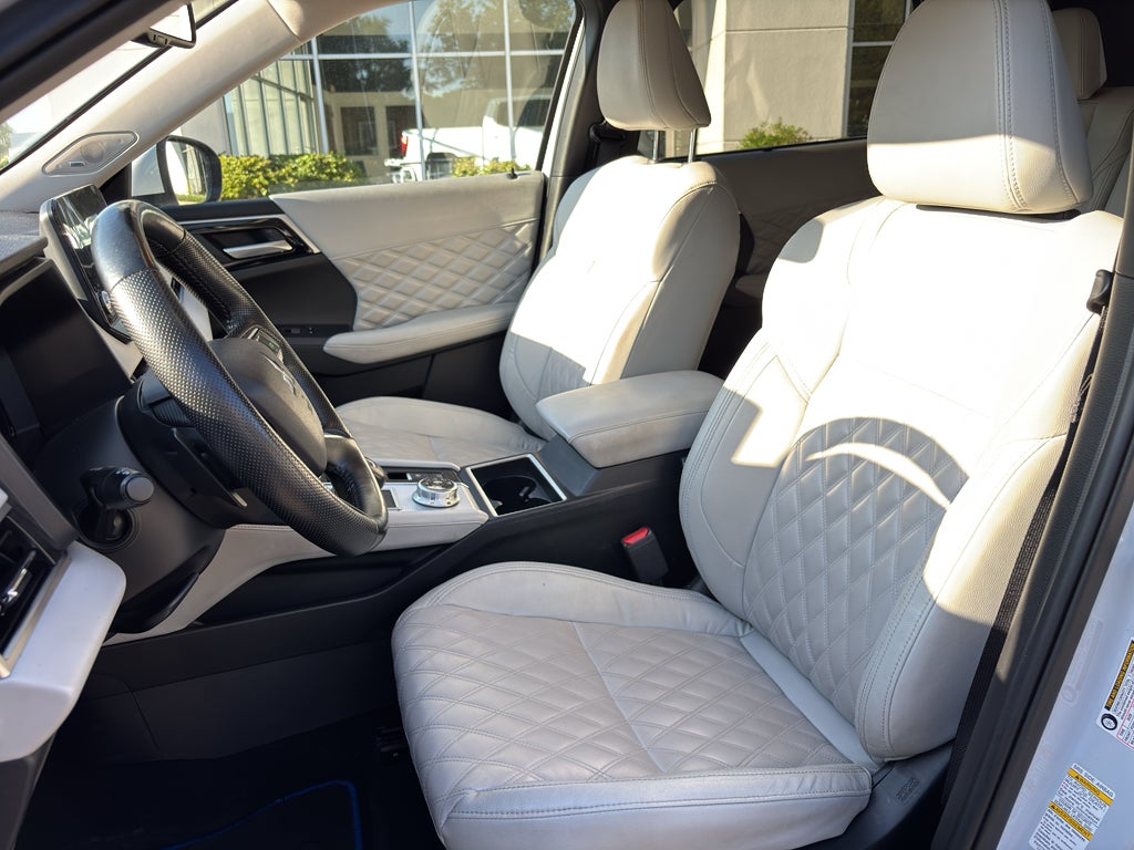 2024 Mitsubishi Outlander Plug-In Hybrid SEL