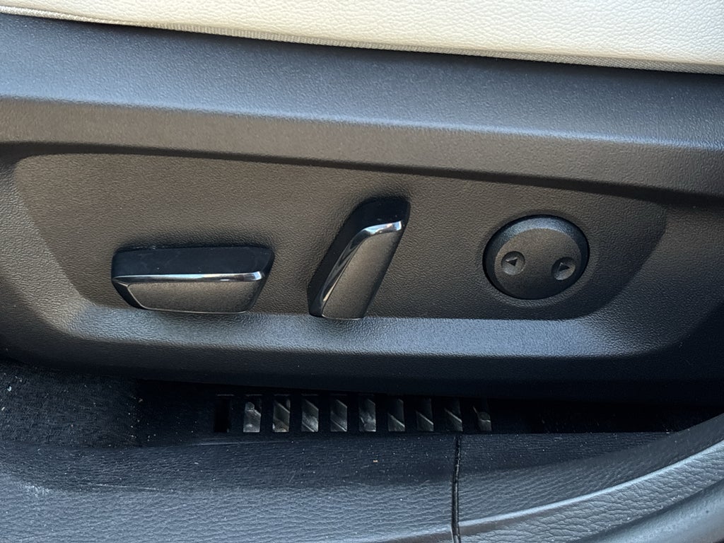 2024 Mitsubishi Outlander Plug-In Hybrid SEL