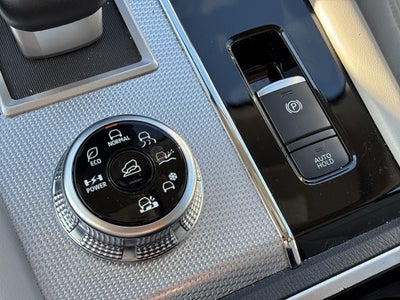 2024 Mitsubishi Outlander Plug-In Hybrid SEL