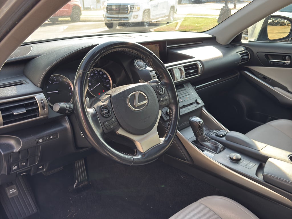 2016 Lexus IS 200t 