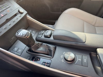 2016 Lexus IS 200t 