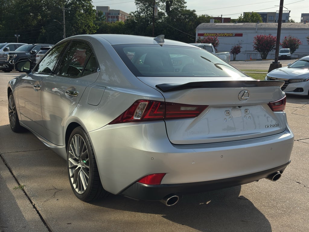 2016 Lexus IS 200t 