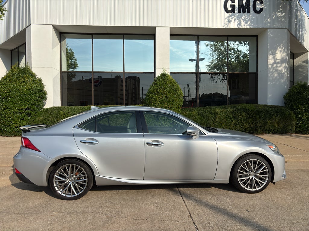 2016 Lexus IS 200t 