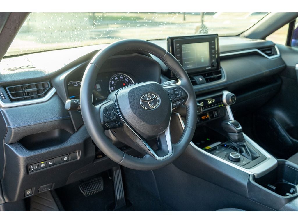 2022 Toyota RAV4 Hybrid SE