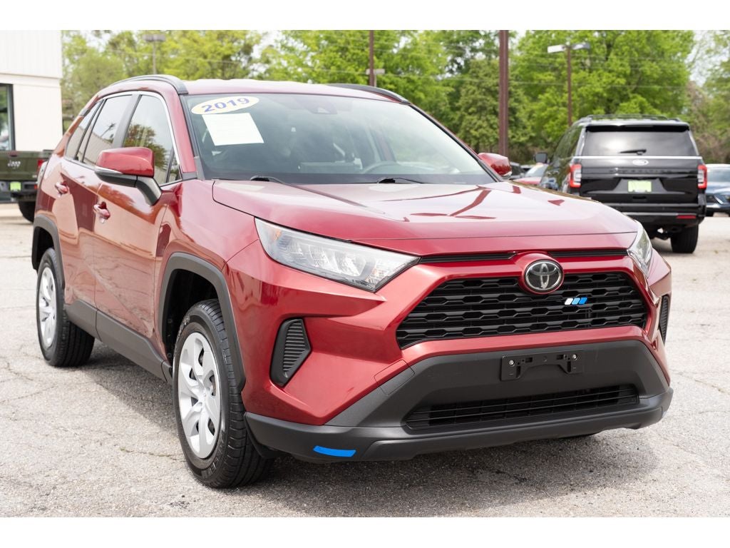 2019 Toyota RAV4 LE