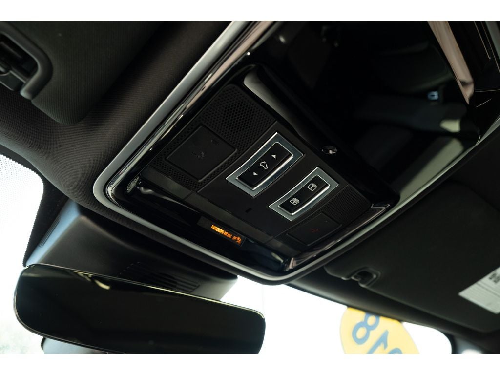 2018 Land Rover Range Rover Base