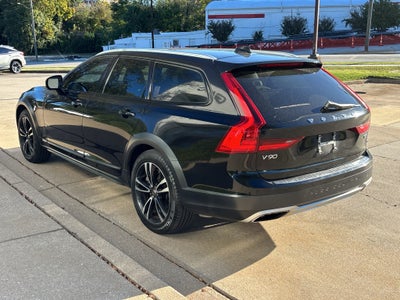 2018 Volvo V90 Cross Country Base