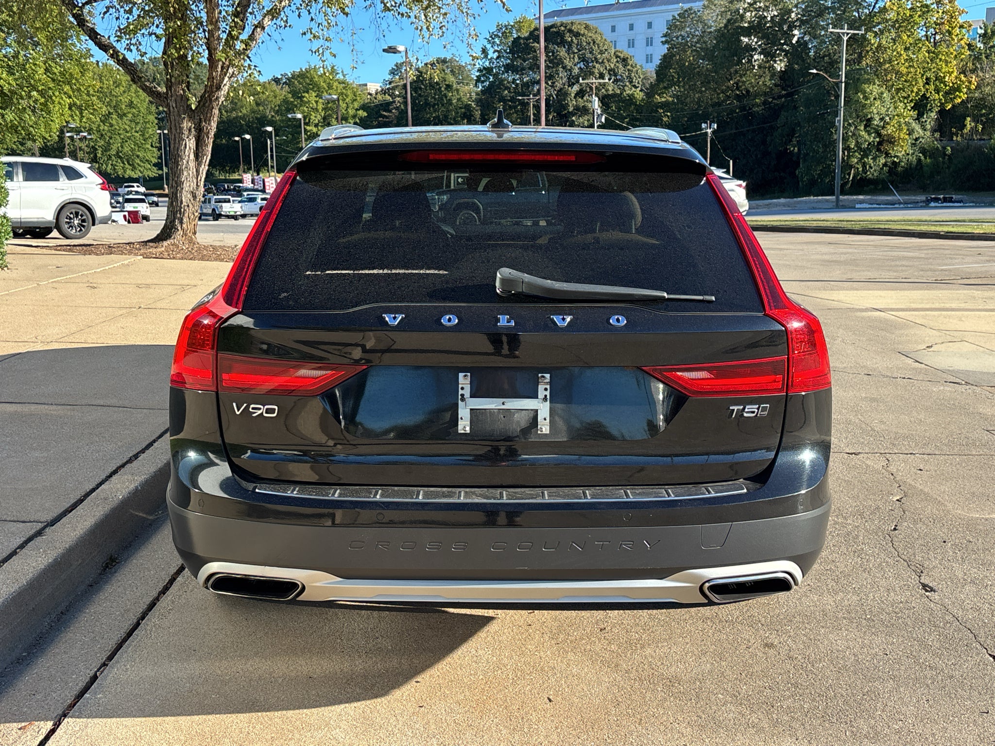 2018 Volvo V90 Cross Country Base