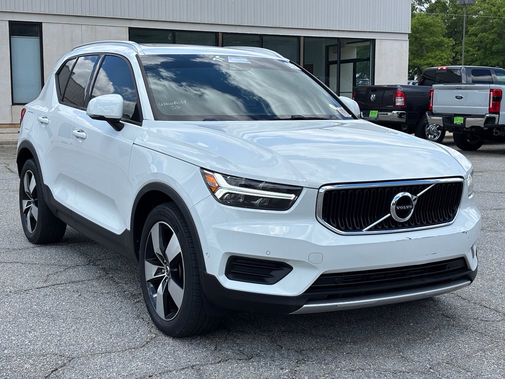 2019 Volvo XC40 Momentum