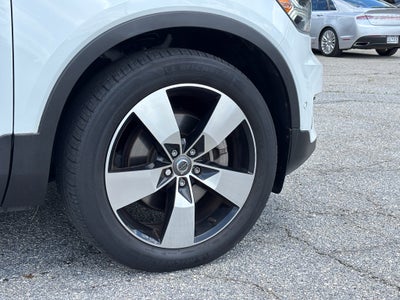 2019 Volvo XC40 Momentum