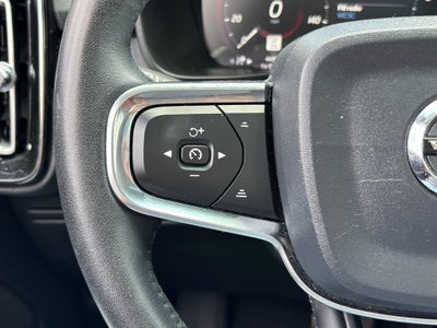 2019 Volvo XC40 Momentum