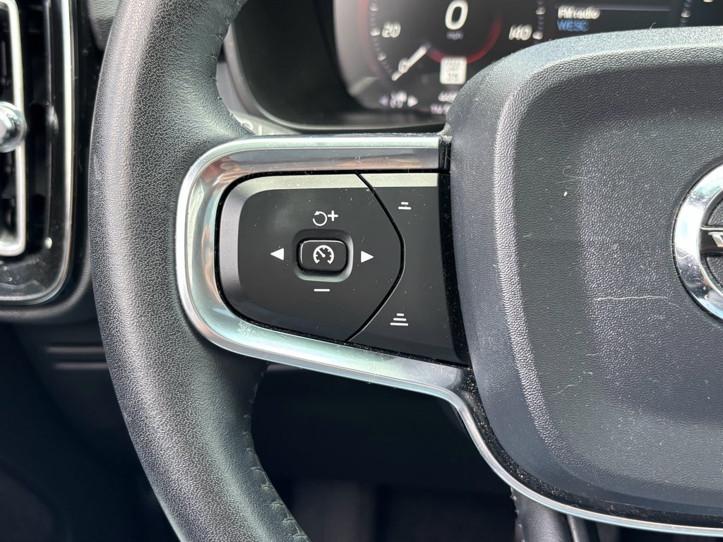 2019 Volvo XC40 Momentum