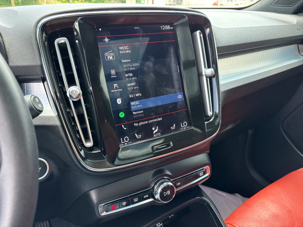 2019 Volvo XC40 Momentum