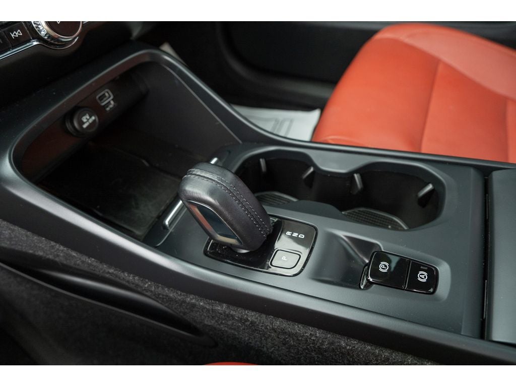 2019 Volvo XC40 XC40 T5 Momentum