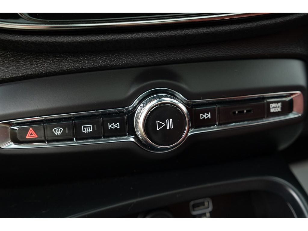 2019 Volvo XC40 XC40 T5 Momentum